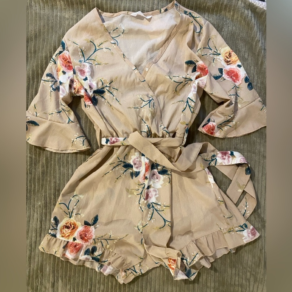 PatPat Floral Beige Romper
